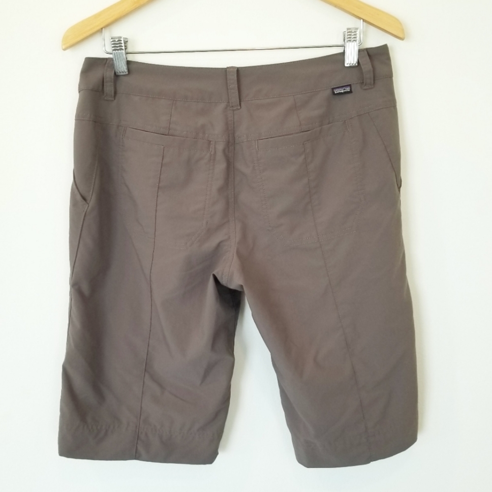 Patagonia Women's Inter Continental Khaki Hiking Shorts Activewear Athleisure - Picture 3 of 10